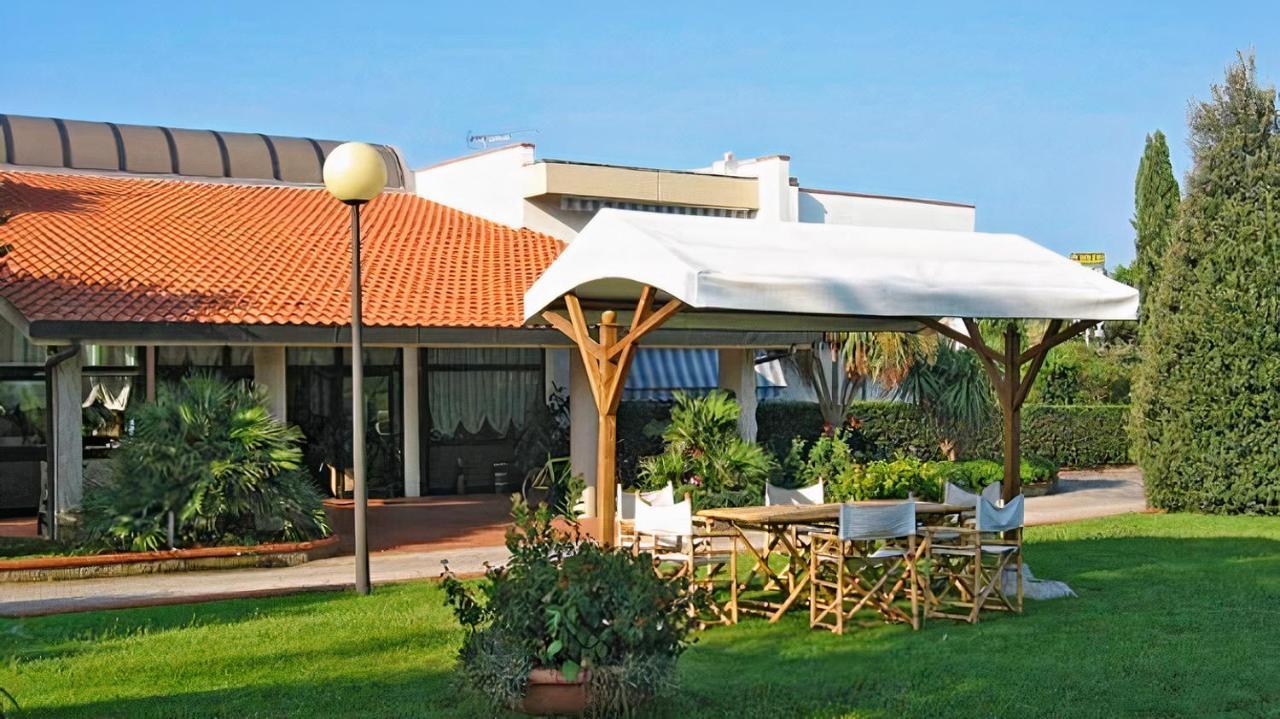 Hotel Riva Etrusca Марина-ді-Біббона Екстер'єр фото